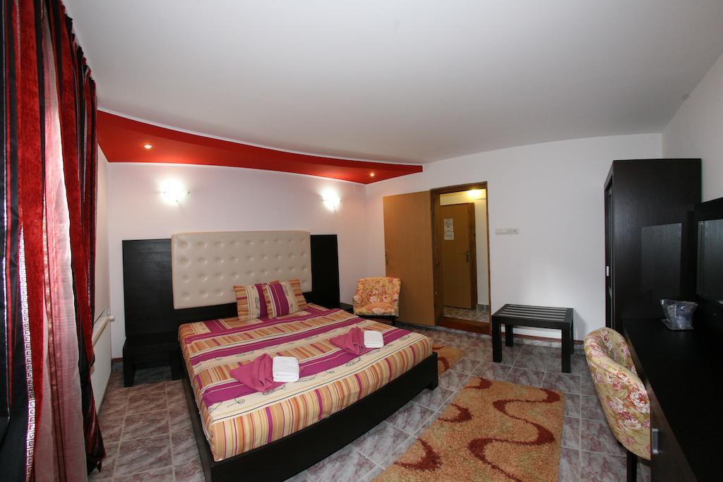 Pensiunea El Plazza Guest house