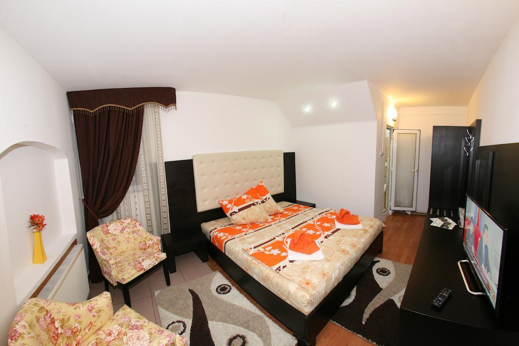 Guest house Pensiunea El Plazza